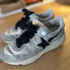 AUTHENTIC Golden Goose Deluxe Brand RUNNING Sneakers